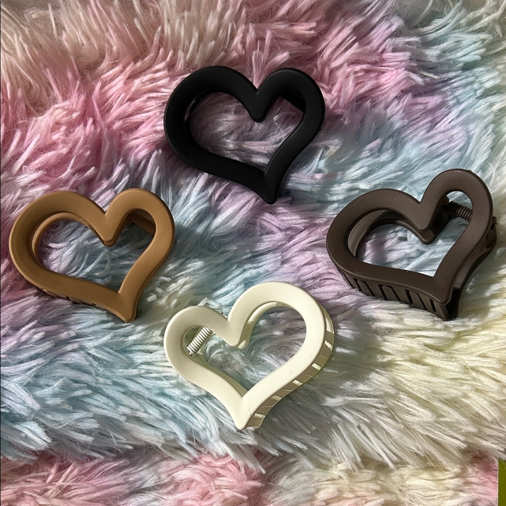 Heart-Shaped Hair Clips Set